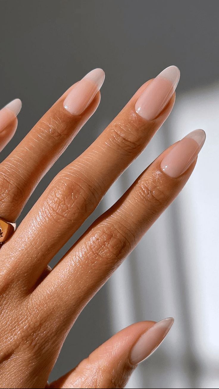 Charm nail bar